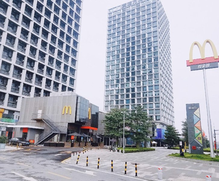卡尔曼国际公寓(广州文冲双岗地铁站店)